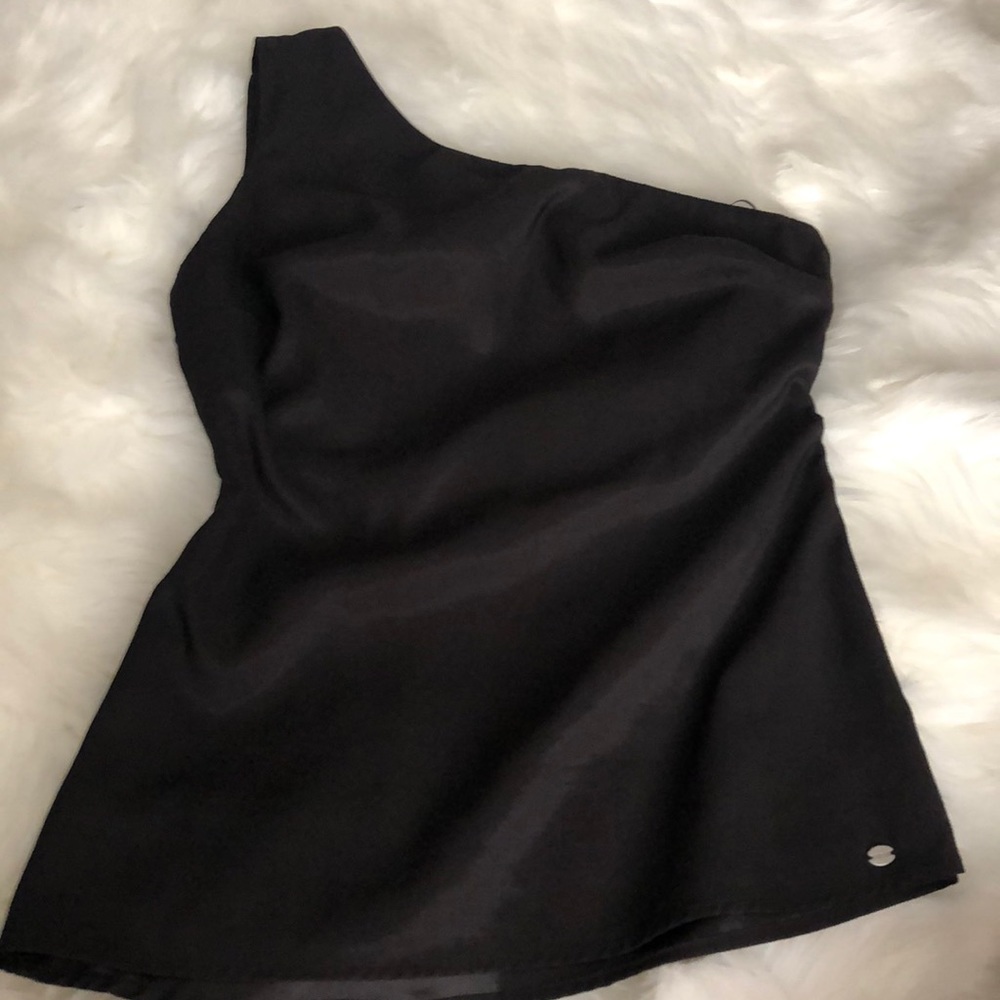 Guess top
